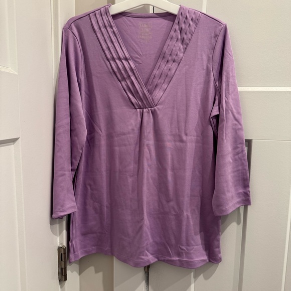 L.L. Bean Tops - L.L.Bean V-Neck Women's Top 100% Supima Cotton S